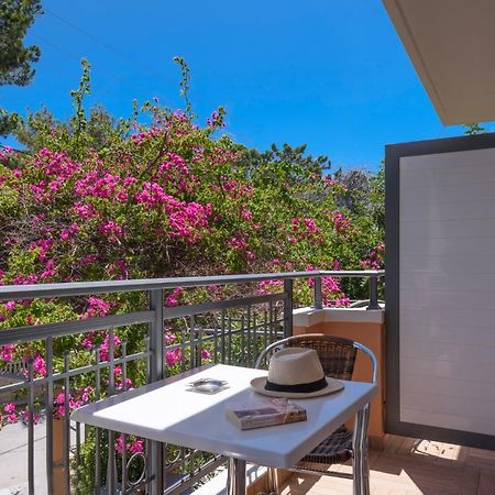 Poseidon Studios & Apartments Palaiochora Esterno foto