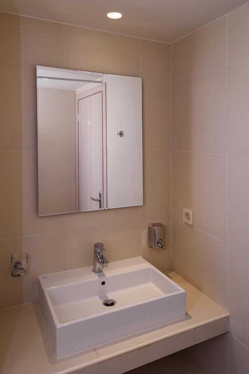 Poseidon Studios & Apartments Palaiochora Esterno foto
