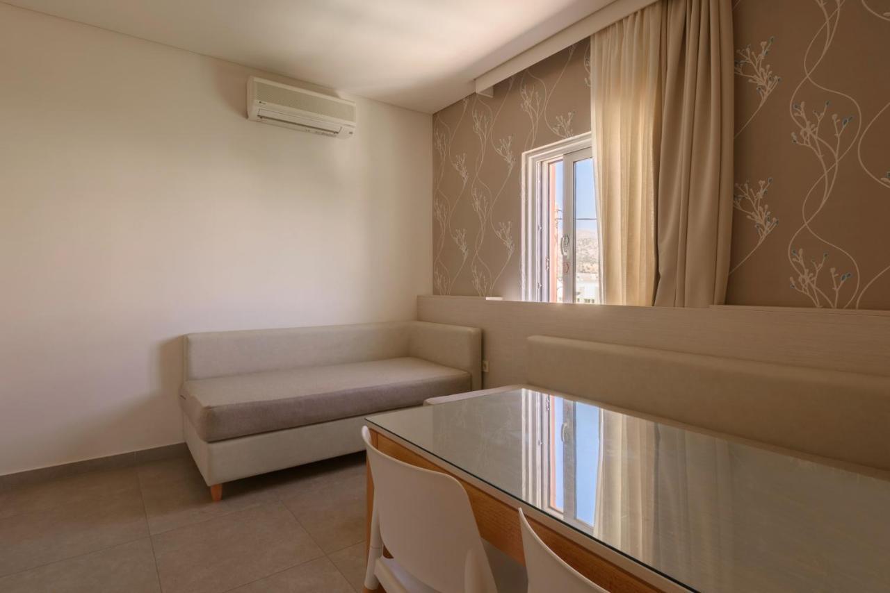 Poseidon Studios & Apartments Palaiochora Esterno foto