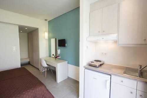 Poseidon Studios & Apartments Palaiochora Esterno foto