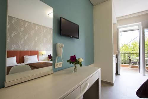 Poseidon Studios & Apartments Palaiochora Esterno foto